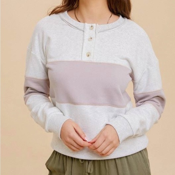 Hem & Thread Tops - 🆕Hem & Thread Color Block Henley Sweatshirt Top Light Gray/Violet Color S,M & L